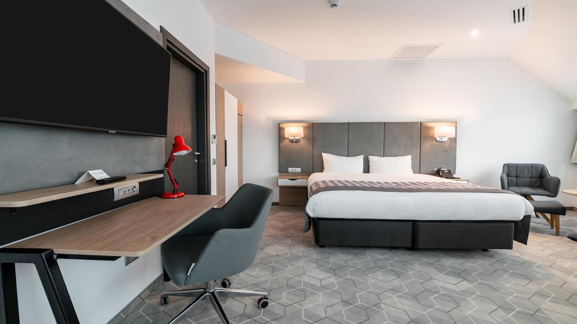 Holiday Inn Bucharest - Times, An Ihg Hotel Exterior foto